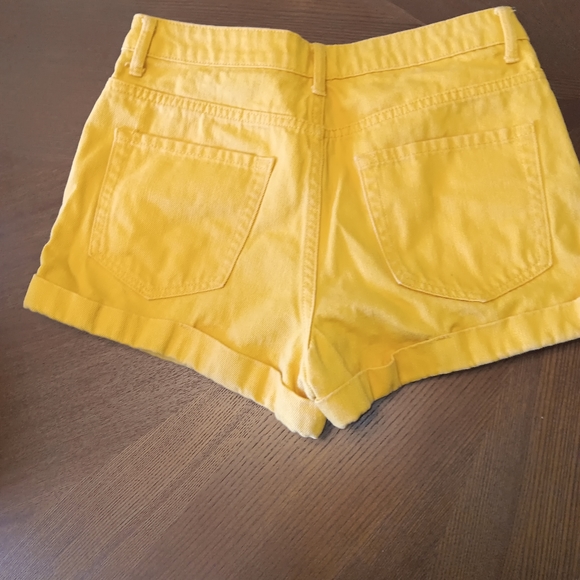 FOREVER 21 MINI SHORTS - Picture 4 of 4